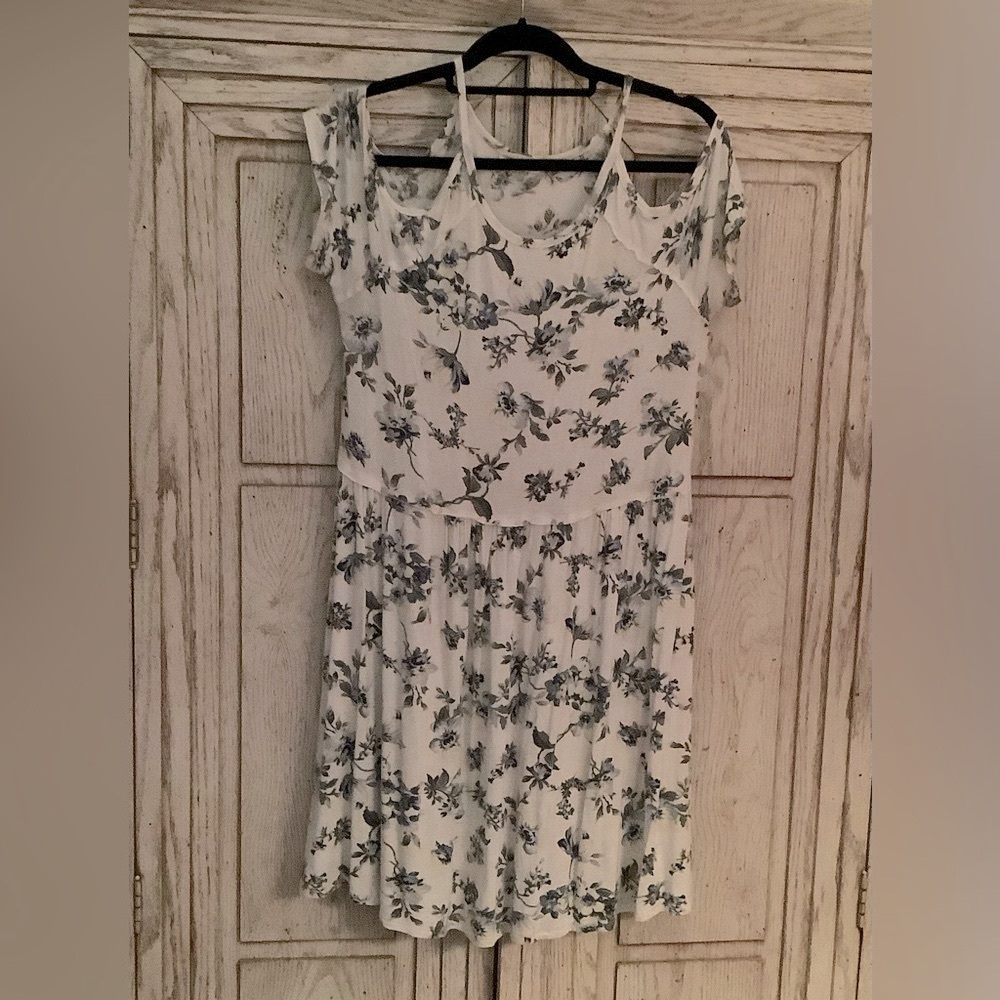 Hopely knee length knit Dress in Blue and cream.